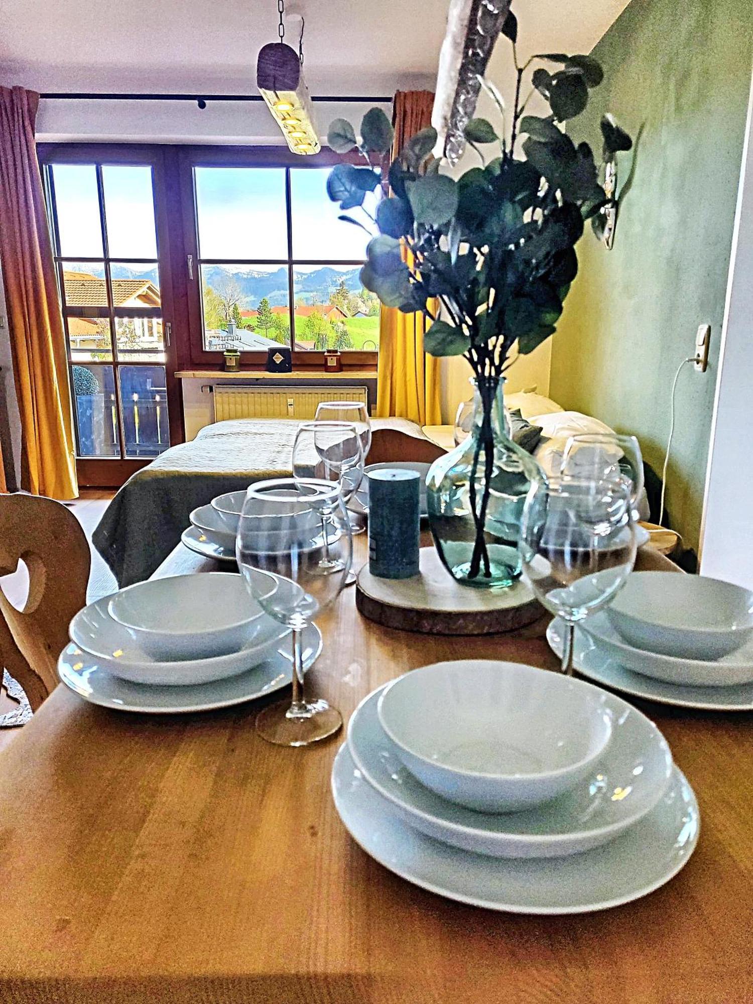 Lindners Hideaways - Bergnest Lodge - Bergblick Fewo 6 Pers Balkon Garten Hund Ski Unterkunft Luftkurort Oberreute Naehe Buchenegger Wasserfaelle Eistobel Bodensee Esterno foto