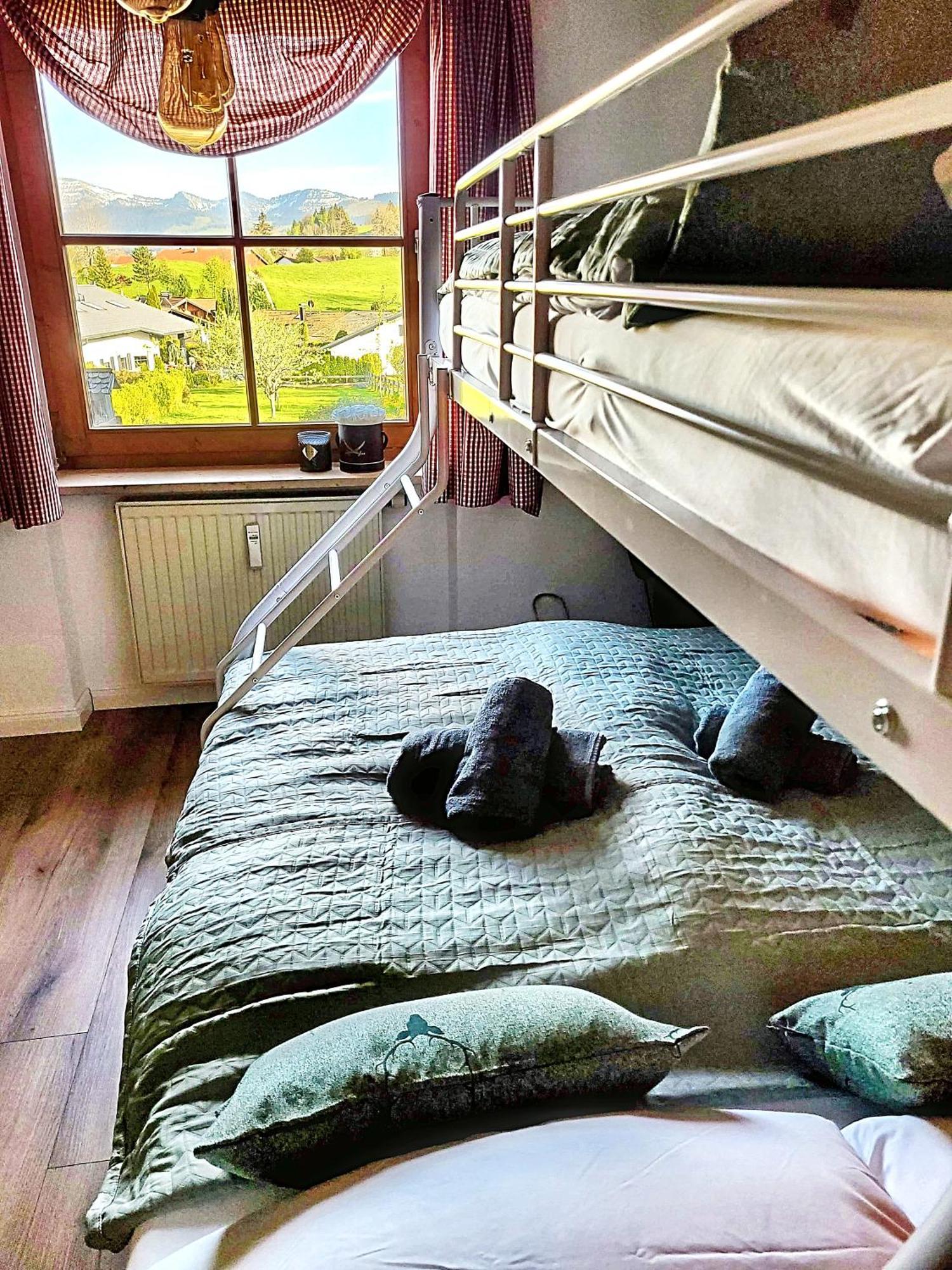 Lindners Hideaways - Bergnest Lodge - Bergblick Fewo 6 Pers Balkon Garten Hund Ski Unterkunft Luftkurort Oberreute Naehe Buchenegger Wasserfaelle Eistobel Bodensee Esterno foto