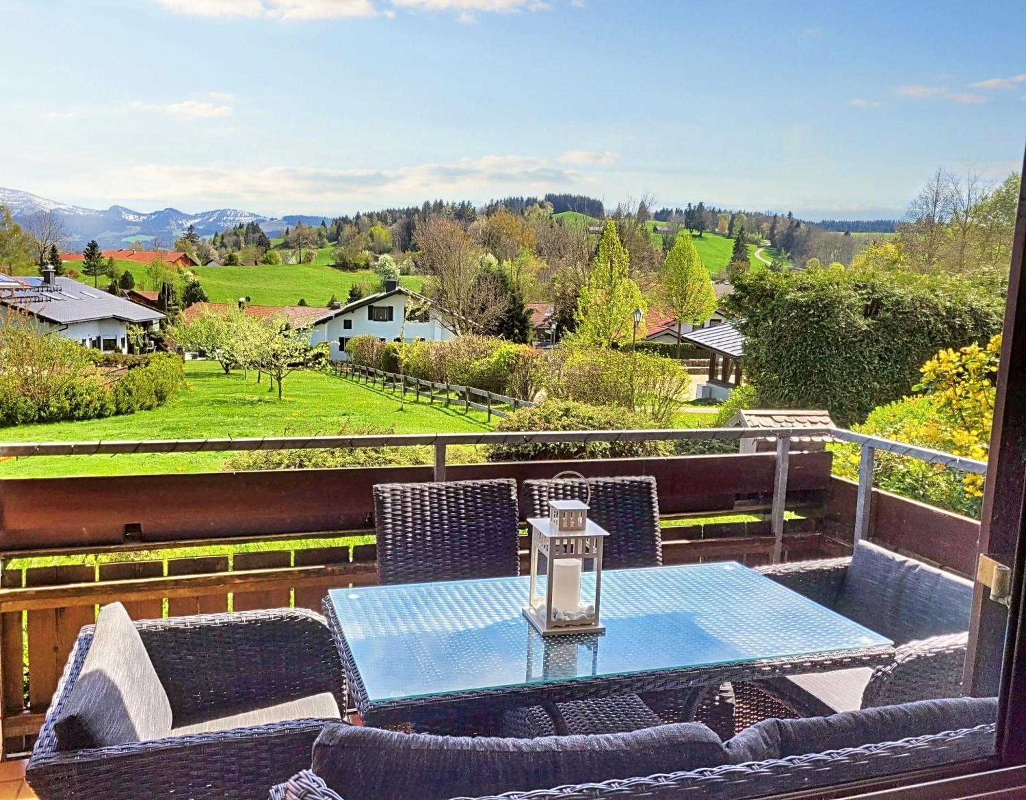 Lindners Hideaways - Bergnest Lodge - Bergblick Fewo 6 Pers Balkon Garten Hund Ski Unterkunft Luftkurort Oberreute Naehe Buchenegger Wasserfaelle Eistobel Bodensee Esterno foto
